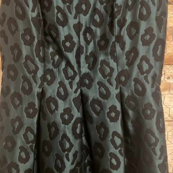 LOFT Fit & Flare Green & Black Leopard Print Jacquard V-neck Mini Dress Size 0 - Picture 3 of 8